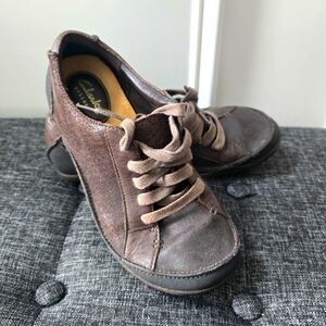 Clarks Artisan Shoes Women's 7 Brown Leather Comfort Lace Up Casual Sneakers